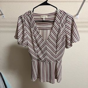 Women’s shirt size Medium like new condition